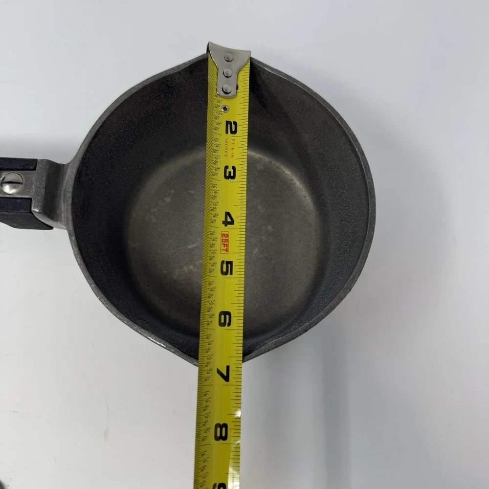 VTG Wagner Ware Sidney O Magnalite Sauce Pan 1 1/2 Qt With Lid 4681 1/2 P